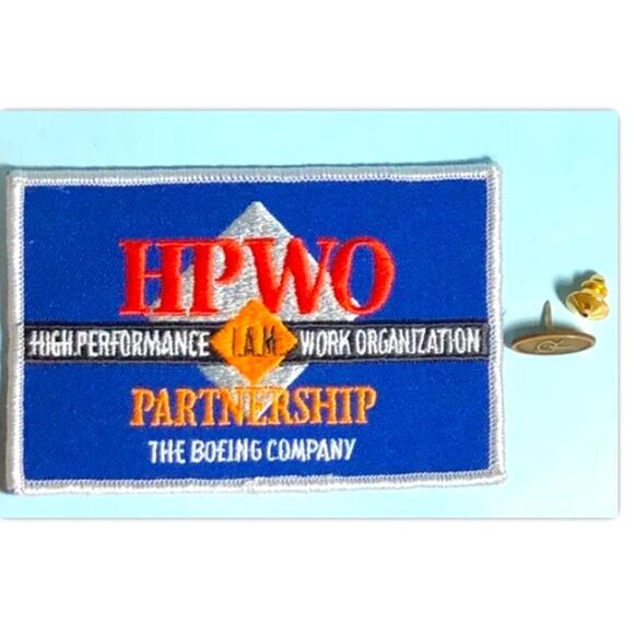 BOEING Aircraft -Logo Tie tack 1/10 10K & New HPWO - IAM Boeing Patch - Picture 1 of 4